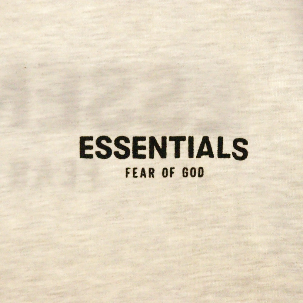 FEAR OF GOD ESSENTIALS(フィアオブゴッド エッセンシャルズ) S/S T-SHIRT フェルトロゴ 半袖Tシャツ グレー