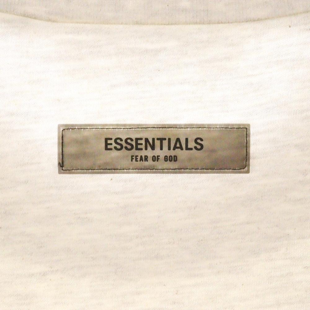 FEAR OF GOD ESSENTIALS(フィアオブゴッド エッセンシャルズ) S/S T-SHIRT フェルトロゴ 半袖Tシャツ グレー