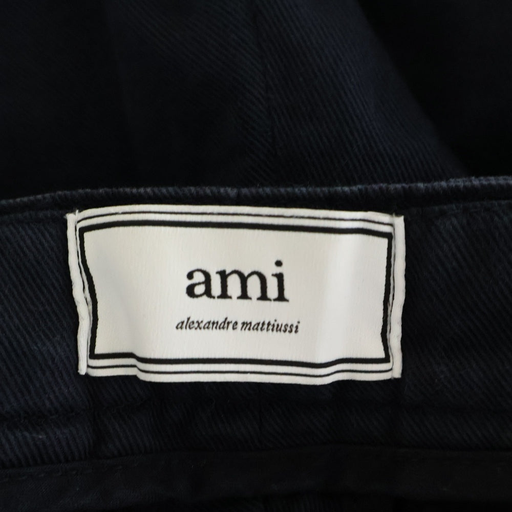 AMI Alexandre Mattiussi(アミアレクサンドルマテュッシ) OVERSIZE CARROT FIT TROUSERS ハートロゴ刺繍 ワークパンツ ブラック H19T617.248