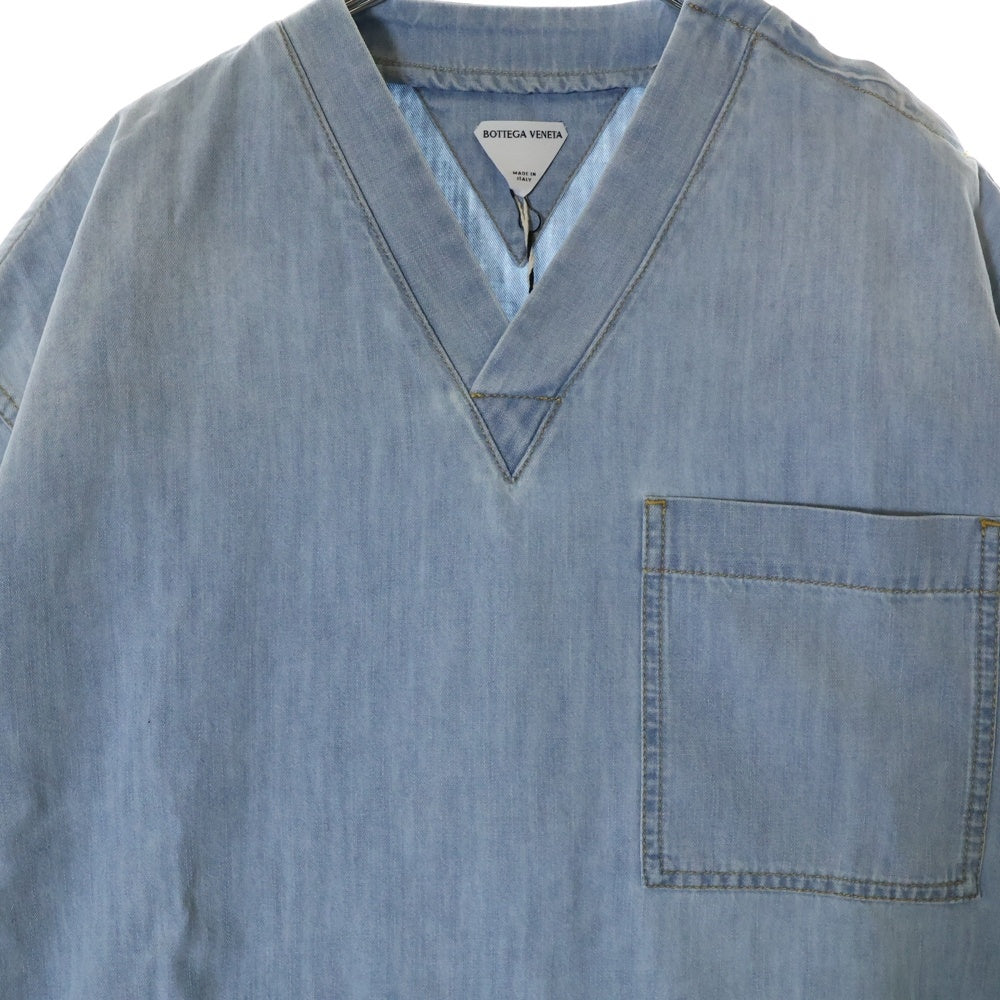 BOTTEGA VENETA(ボッテガヴェネタ) Bleached Light Denim V Neck Shirt Vネック 半袖デニムTシャツ インディゴ 774676 V3N60