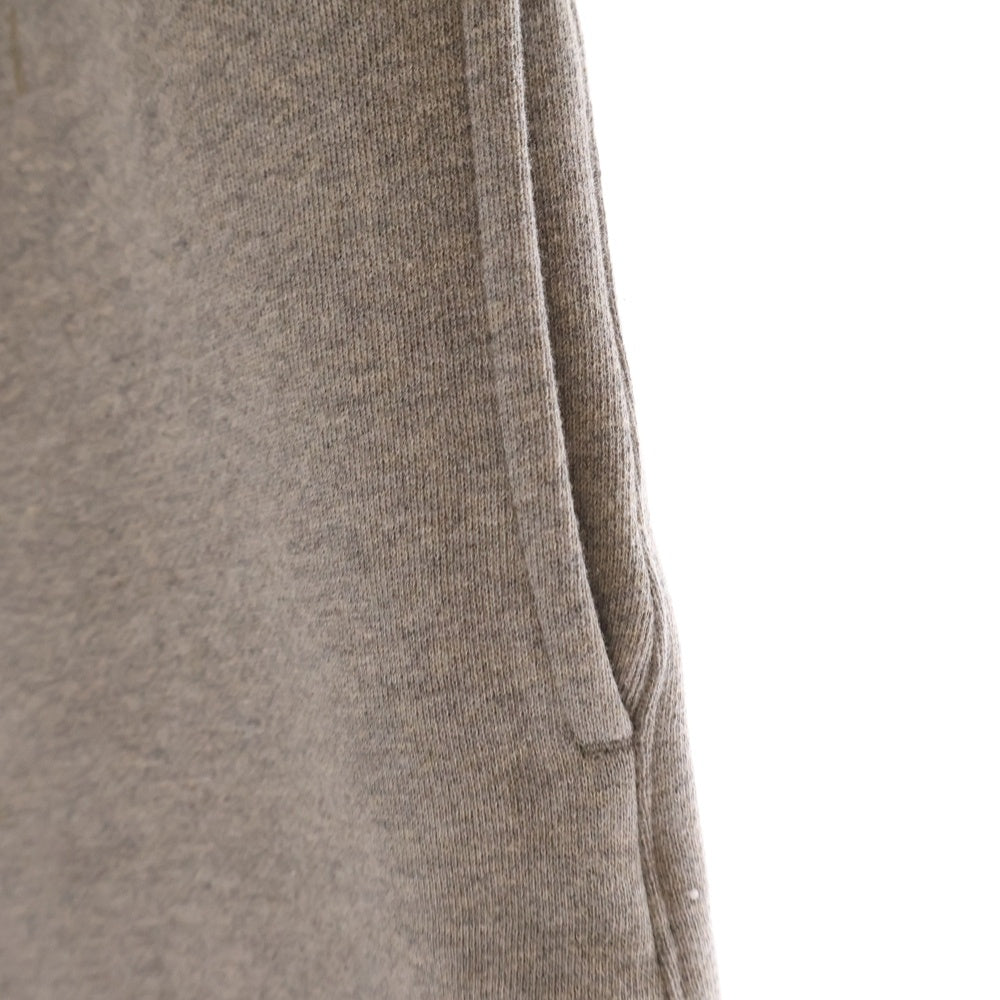FEAR OF GOD ESSENTIALS(フィアオブゴッド エッセンシャルズ) SHORT PANTS 1977 フェルトロゴ スウェットハーフパンツ ショーツ グレー