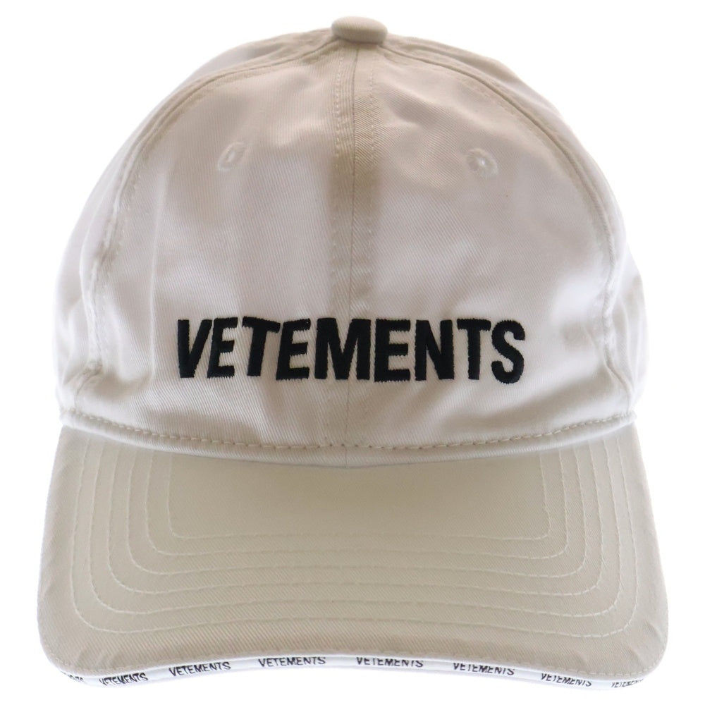 VETEMENTS(ヴェトモン) ロゴ刺繍 ベースボールキャップ 帽子 ホワイト UE63CA100W
