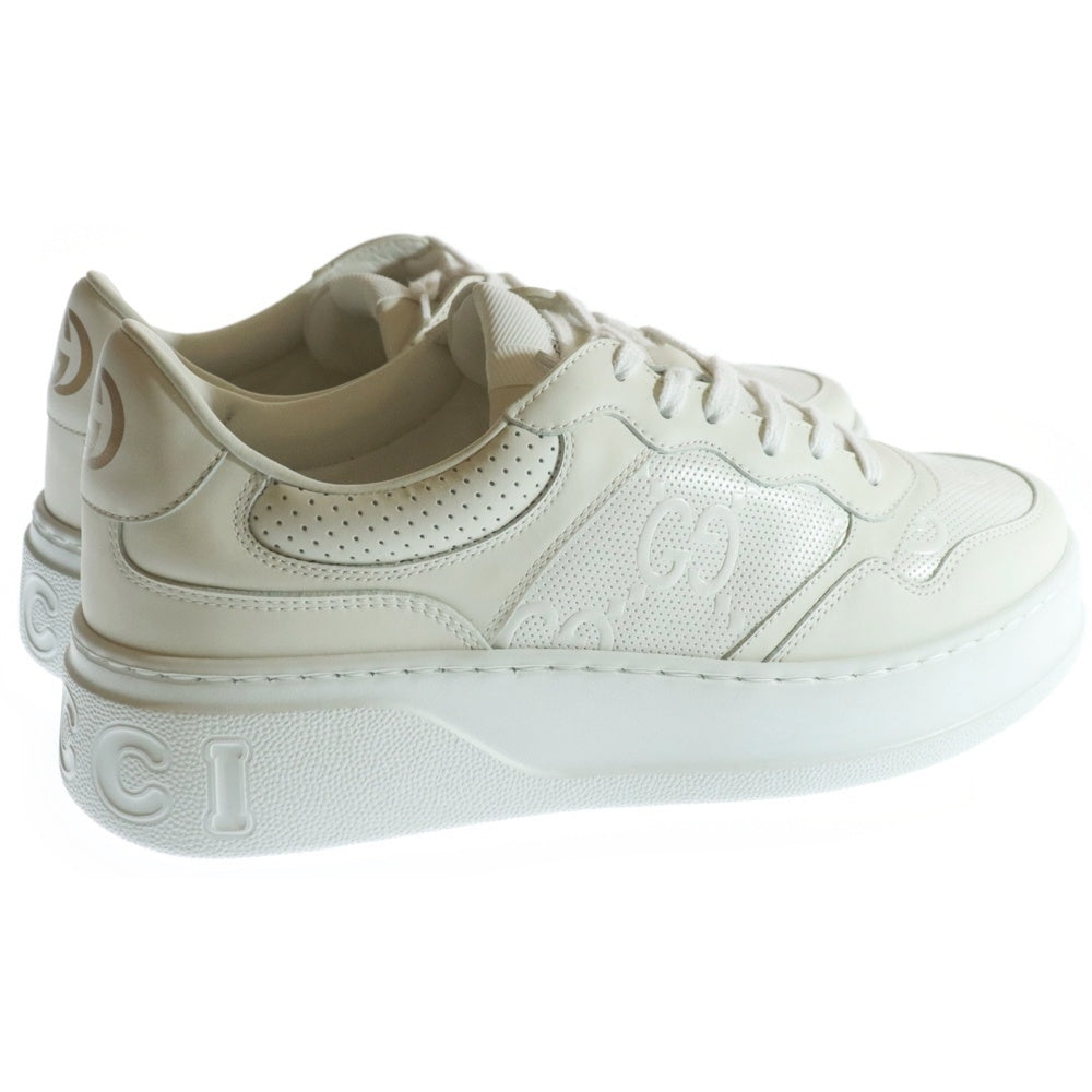 GUCCI(グッチ) GGエンボス レザーローカットスニーカー ホワイト 669582