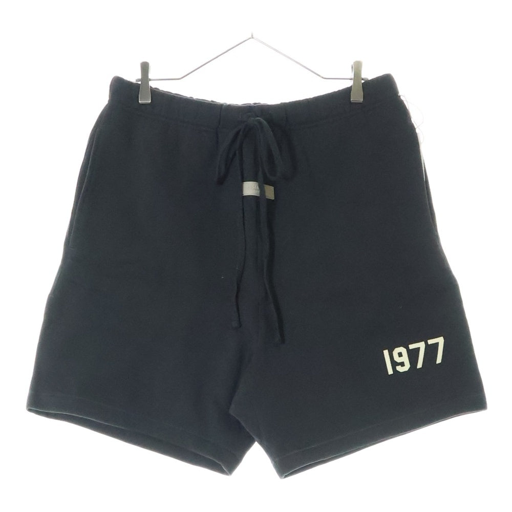 FEAR OF GOD ESSENTIALS(フィアオブゴッド エッセンシャルズ) SHORT PANTS 1977 フェルトロゴ スウェットハーフパンツ ショーツ グレー
