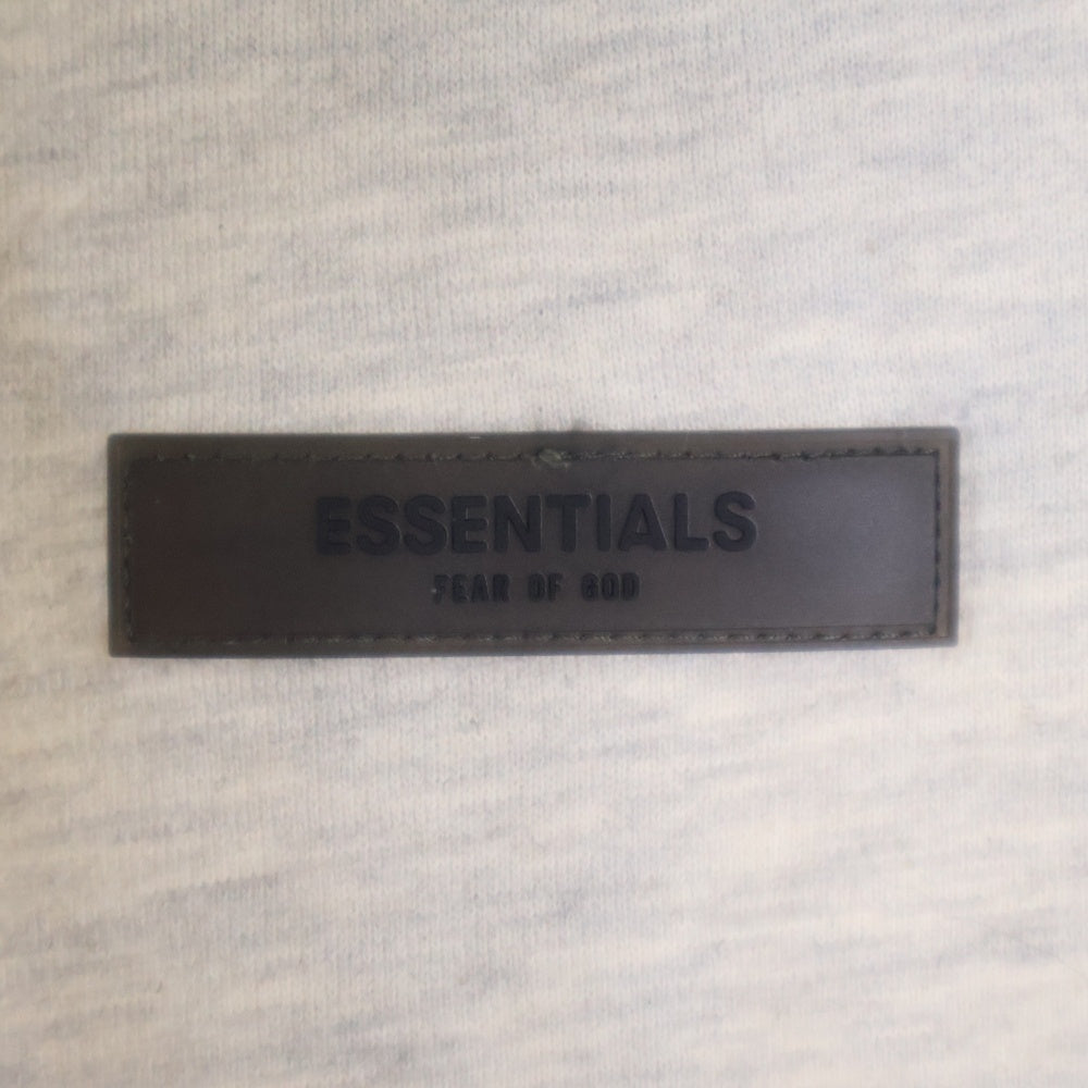 FEAR OF GOD ESSENTIALS(フィアオブゴッド エッセンシャルズ) MOCK NECK SWEAT SHIRT エンボスロゴモックネック長袖スウェットトレーナー グレー