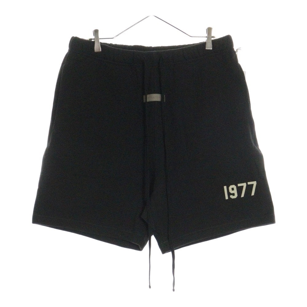 FEAR OF GOD ESSENTIALS(フィアオブゴッド エッセンシャルズ) SHORT PANTS 1977 フェルトロゴ スウェットハーフパンツ ショーツ グレー
