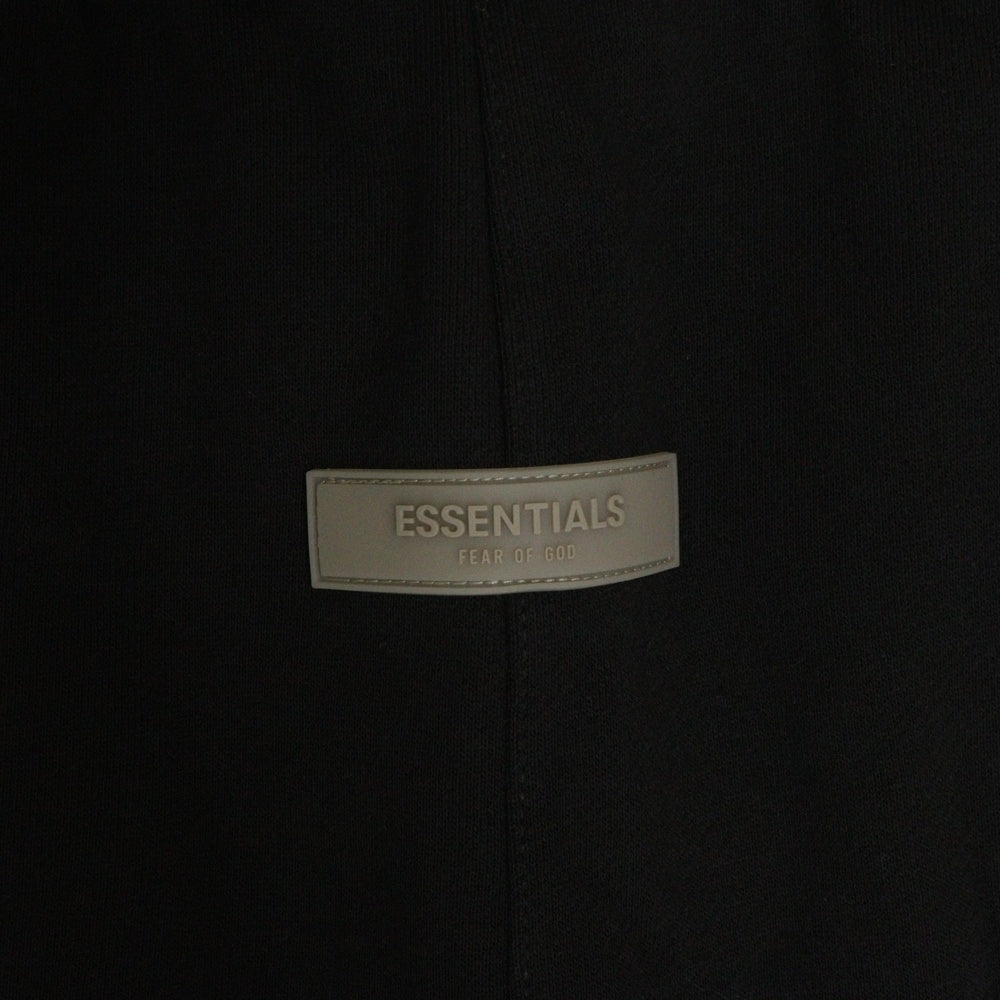 FEAR OF GOD ESSENTIALS(フィアオブゴッド エッセンシャルズ) SHORT PANTS 1977 フェルトロゴ スウェットハーフパンツ ショーツ グレー