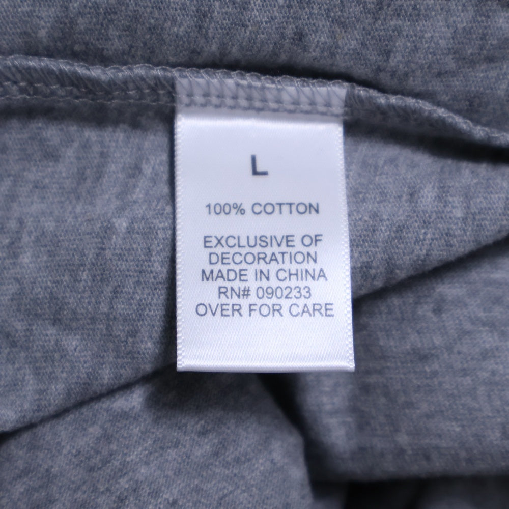 FEAR OF GOD ESSENTIALS(フィアオブゴッド エッセンシャルズ) S/S T-SHIRT ロゴプリント 半袖Tシャツ グレー