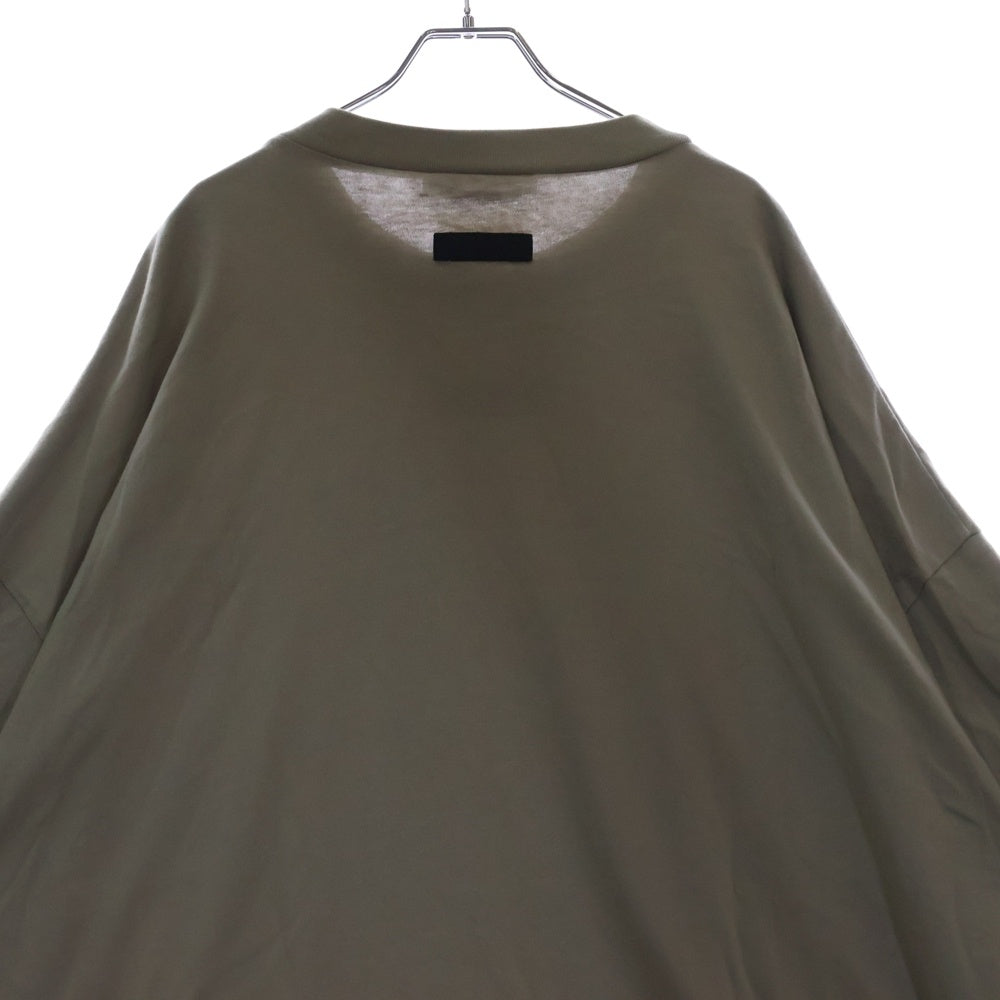 FEAR OF GOD ESSENTIALS(フィアオブゴッド エッセンシャルズ) S/S T-SHIRT ラバーロゴ 半袖Tシャツ グレー