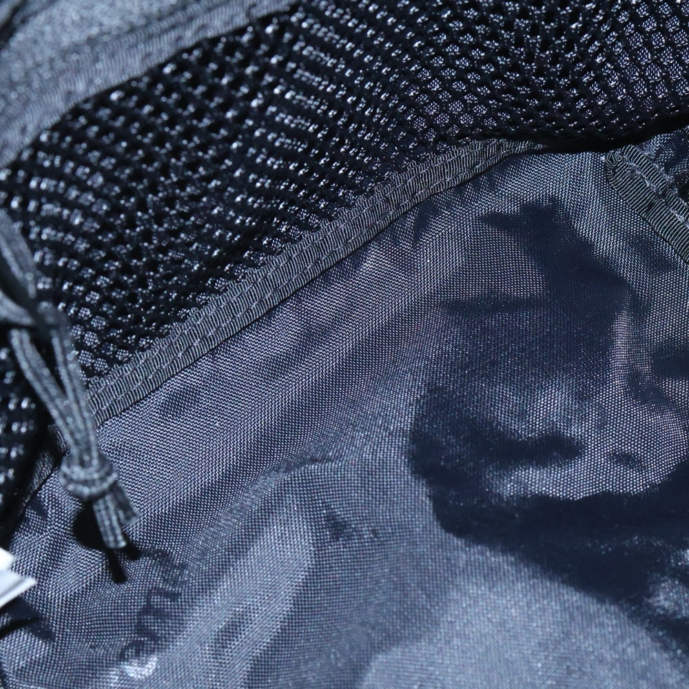 SUPREME(シュプリーム) 25SS Mini Messenger Bag Snow Camo カモフラージュ 迷彩 ミニメッセンジャーバッグ ショルダーバッグ スノーカモ グレー