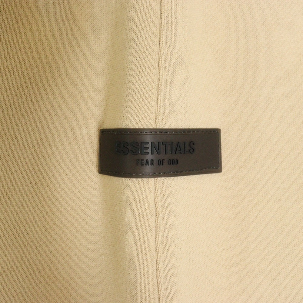 FEAR OF GOD ESSENTIALS(フィアオブゴッド エッセンシャルズ) SHORT PANTS ラバーロゴ スウェットハーフパンツ ショーツ ベージュ