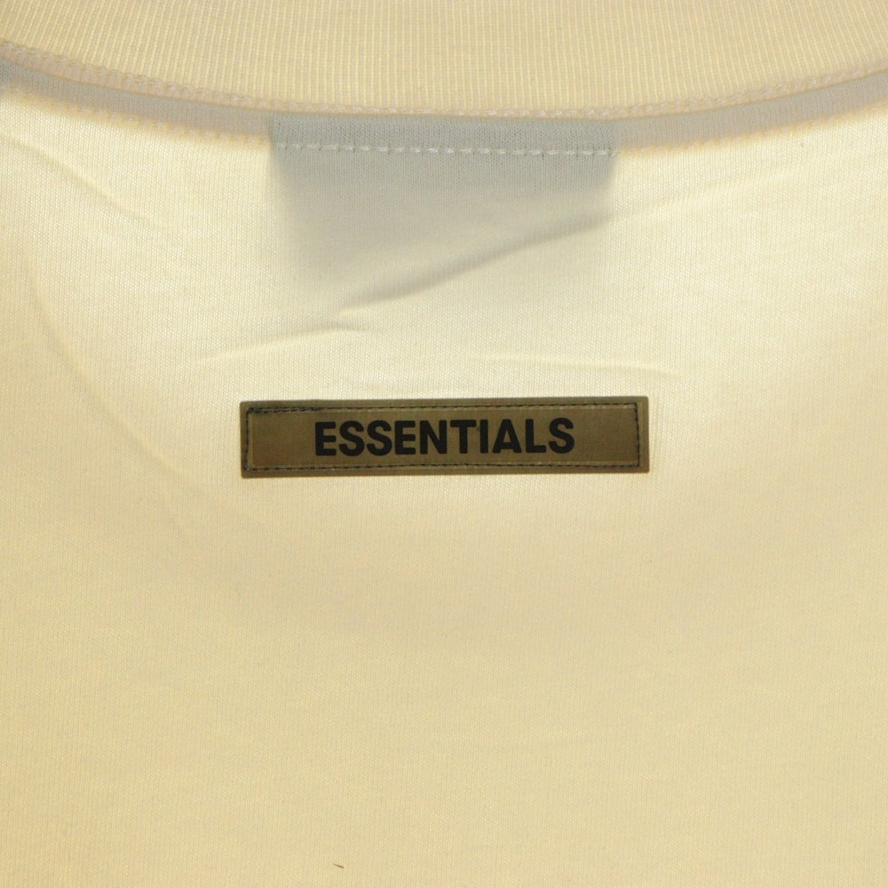 FEAR OF GOD ESSENTIALS(フィアオブゴッド エッセンシャルズ) S/S T-SHIRT バックラバーロゴ 半袖Tシャツ アイボリー