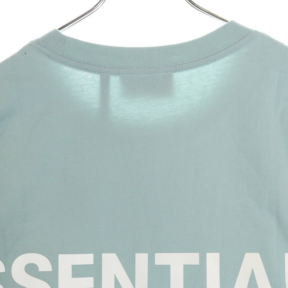 FEAR OF GOD ESSENTIALS(フィアオブゴッド エッセンシャルズ) S/S T-SHIRT バックロゴプリント 半袖Tシャツ ブルー