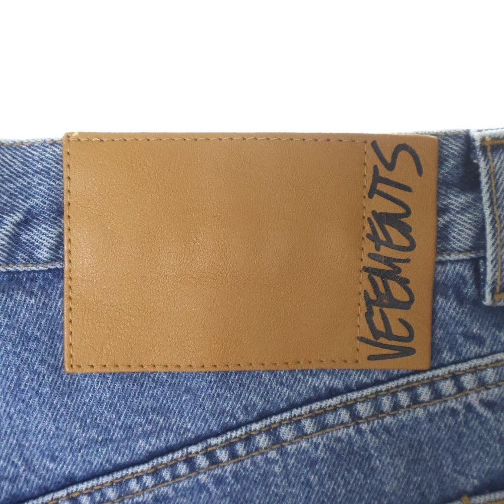 VETEMENTS(ヴェトモン) 20SS Gothic Short ロゴ刺繍 デニムショーツ インディゴ レディース SS20PA337