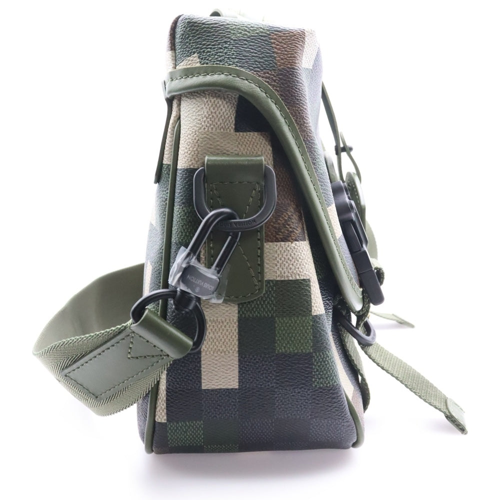 LOUIS VUITTON(ルイヴィトン) ファレルウィリアムス トレイル メッセンジャーバッグ ショルダーバッグ グリーン M24449