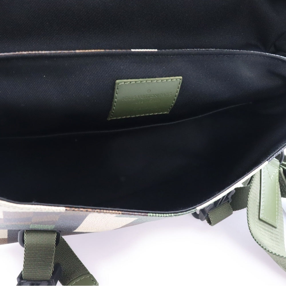 LOUIS VUITTON(ルイヴィトン) ファレルウィリアムス トレイル メッセンジャーバッグ ショルダーバッグ グリーン M24449