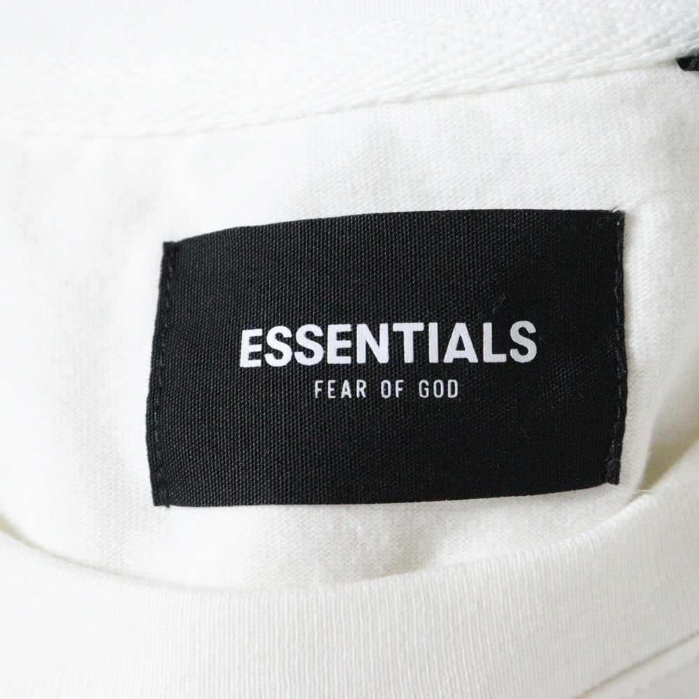 FEAR OF GOD ESSENTIALS(フィアオブゴッド エッセンシャルズ) S/S T-SHIRT バックロゴ 半袖Tシャツ ホワイト