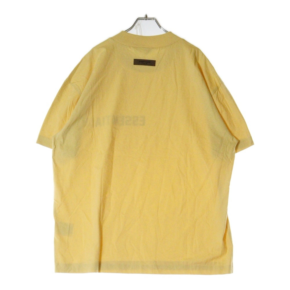 FEAR OF GOD ESSENTIALS(フィアオブゴッド エッセンシャルズ) S/S T-SHIRT ラバーロゴ 半袖Tシャツ イエロー