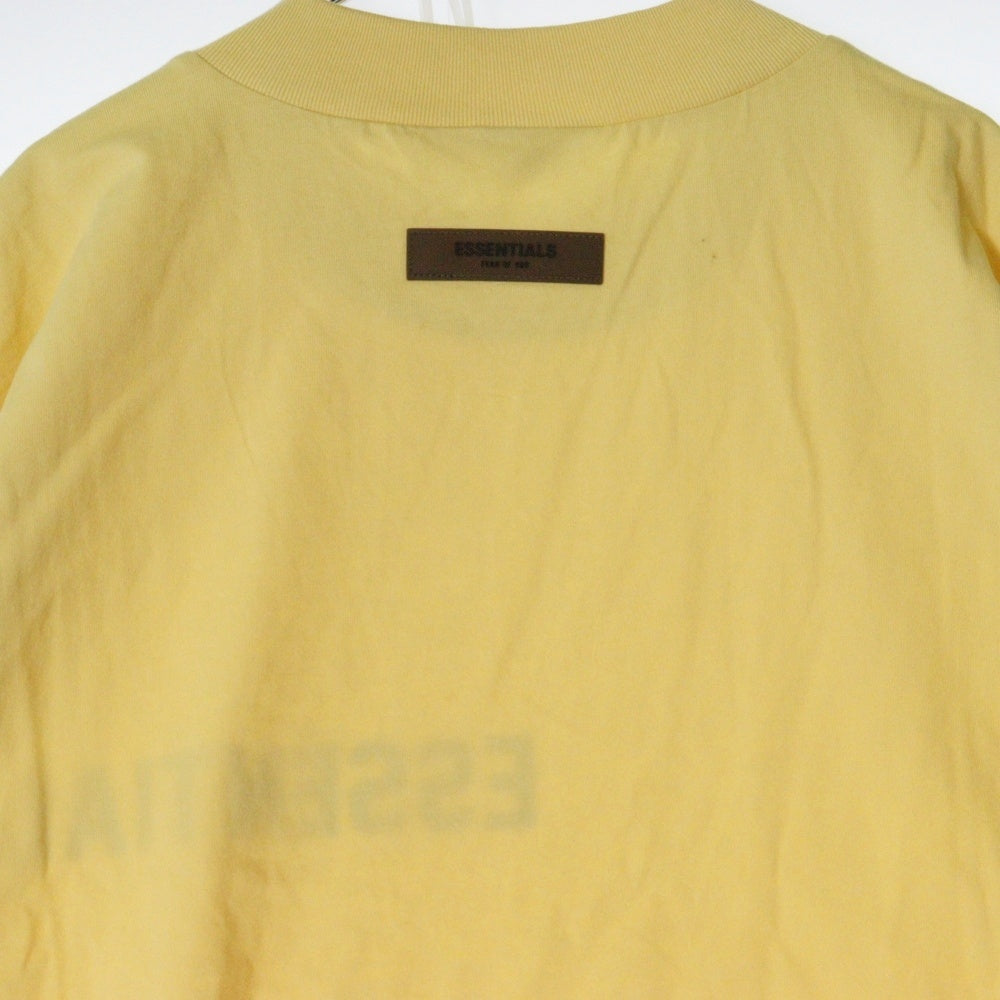 FEAR OF GOD ESSENTIALS(フィアオブゴッド エッセンシャルズ) S/S T-SHIRT ラバーロゴ 半袖Tシャツ イエロー