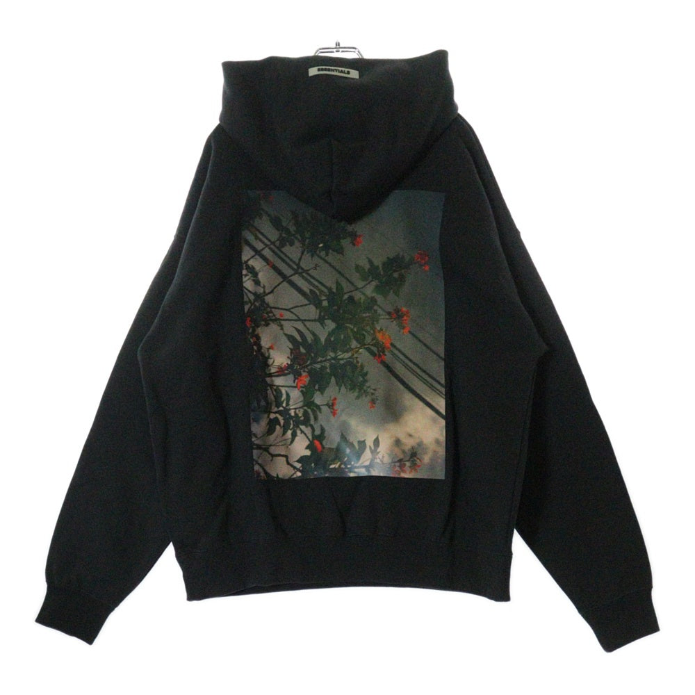 FEAR OF GOD ESSENTIALS(フィアオブゴッド エッセンシャルズ) HOODIE バックフラワーフォトプリント プルオーバースウェットパーカー フーディー ブラック