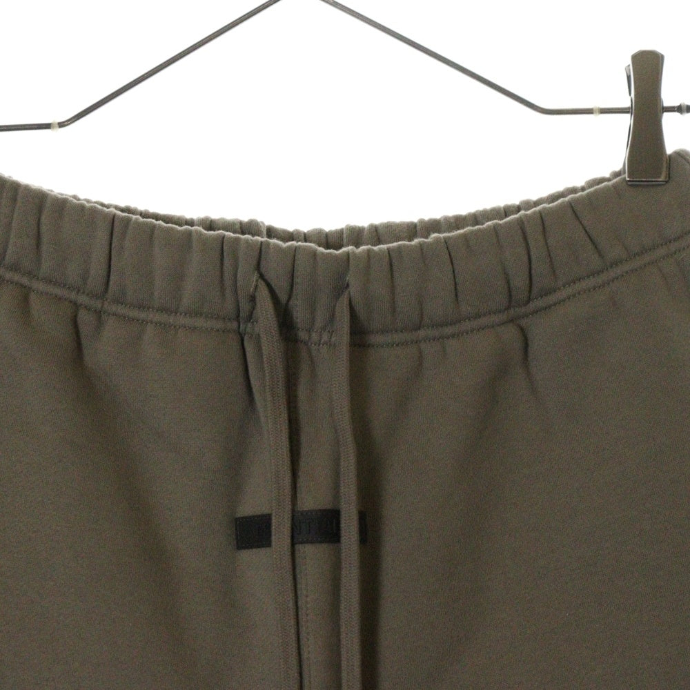 FEAR OF GOD ESSENTIALS(フィアオブゴッド エッセンシャルズ) SHORT PANTS リフレクターロゴ スウェットハーフパンツ ショーツ ベージュ