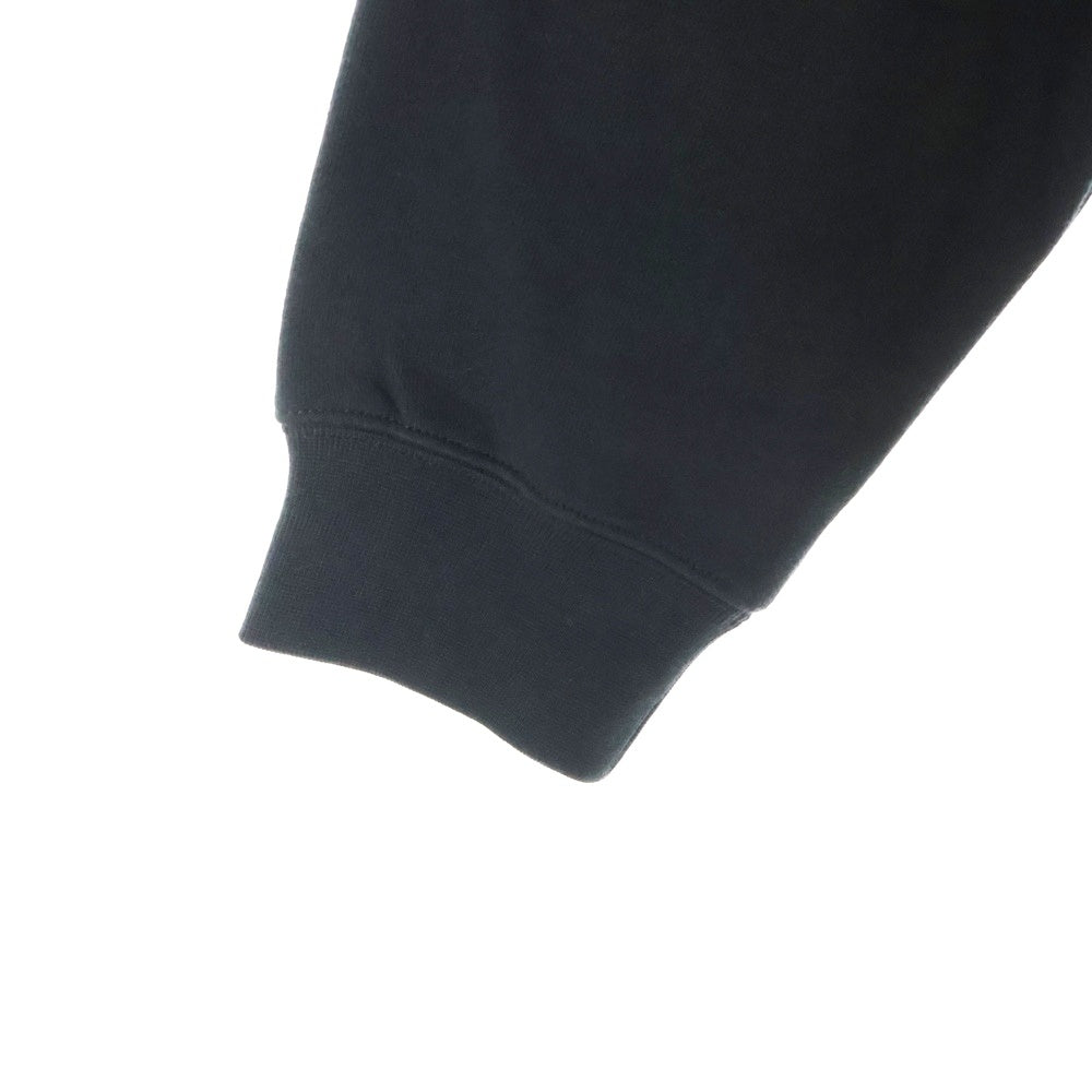 FEAR OF GOD ESSENTIALS(フィアオブゴッド エッセンシャルズ) SWEATSHIRT バックリフレクターロゴ クルーネックスウェットトレーナー ブラック