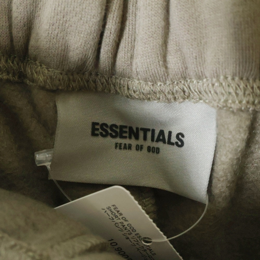 FEAR OF GOD ESSENTIALS(フィアオブゴッド エッセンシャルズ) SHORT PANTS リフレクターロゴ スウェットハーフパンツ ショーツ ベージュ