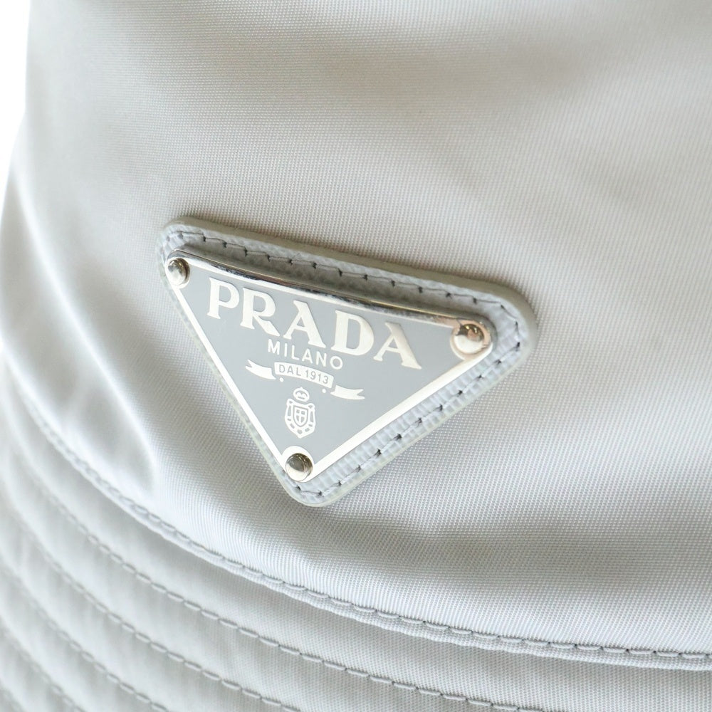 PRADA(プラダ) Re-Nylon リナイロン トライアングルロゴナイロンバケットハット 帽子 1HC137 グレー