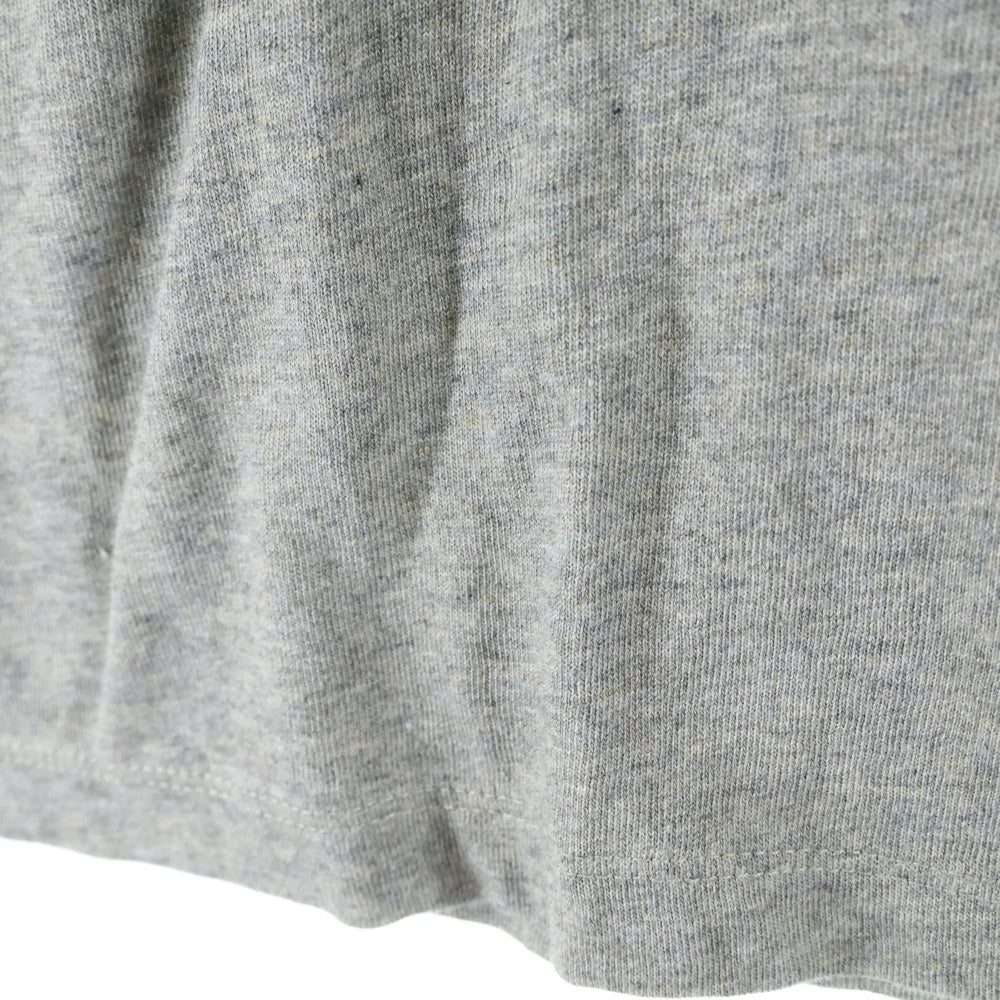 FEAR OF GOD ESSENTIALS(フィアオブゴッド エッセンシャルズ) S/S T-SHIRT ロゴプリント 半袖Tシャツ グレー