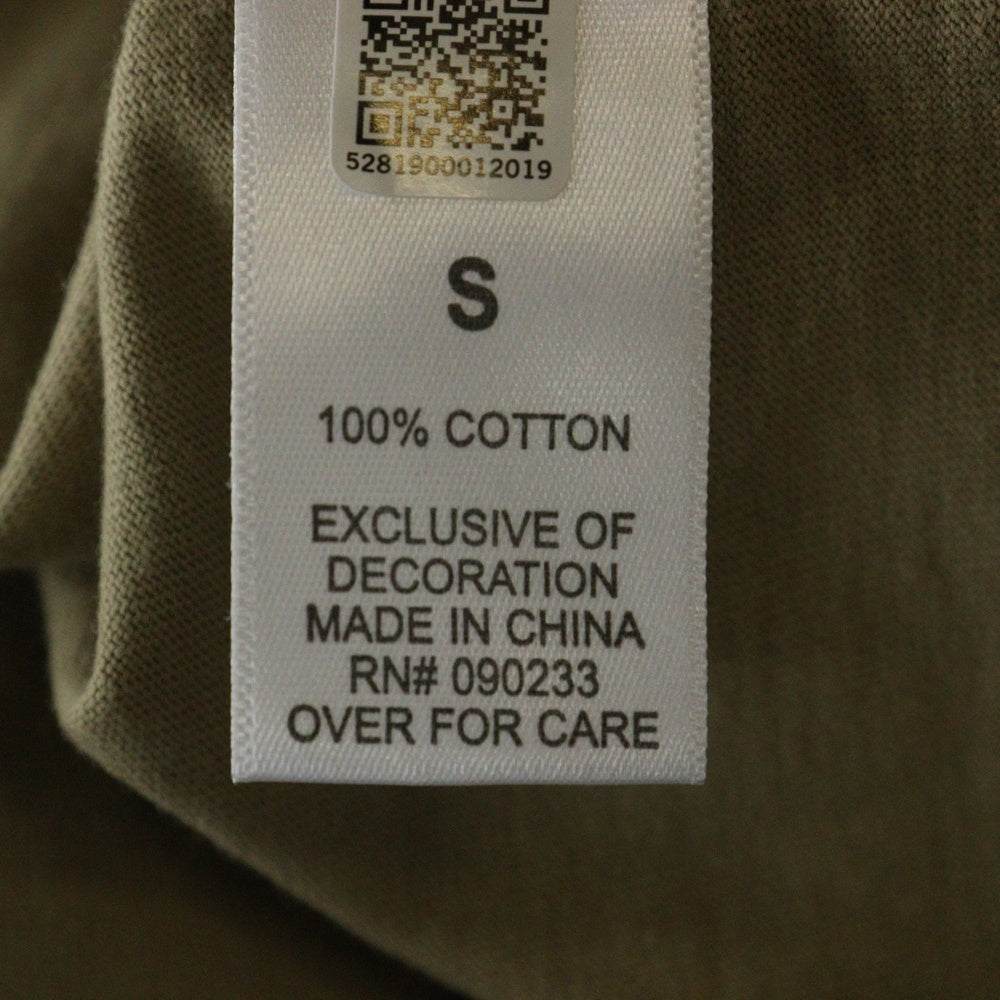 FEAR OF GOD ESSENTIALS(フィアオブゴッド エッセンシャルズ) L/S T-SHIRT バックリフレクターロゴ長袖Tシャツ ロンT ベージュ
