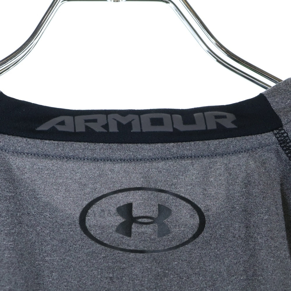 UNDER ARMOUR(アンダーアーマー) フロントロゴ プリント 半袖Tシャツ カットソー グレー