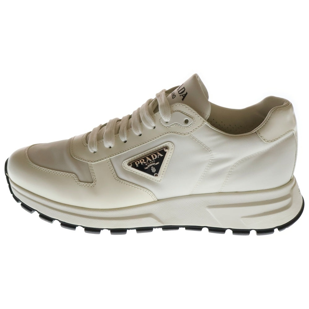 PRADA(プラダ) PRAX 01 Re-Nylon ブラッシュドレザー ローカットスニーカー 2EE369 ホワイト