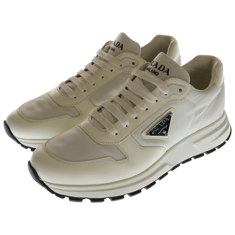 PRADA(プラダ) PRAX 01 Re-Nylon ブラッシュドレザー ローカットスニーカー 2EE369 ホワイト