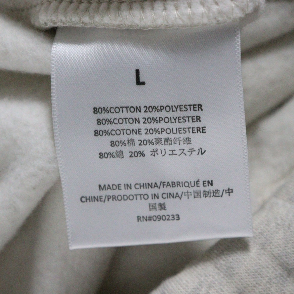FEAR OF GOD ESSENTIALS(フィアオブゴッド エッセンシャルズ) SHORT PANTS 1977 フェルトロゴ スウェットハーフパンツ ショーツ グレージュ