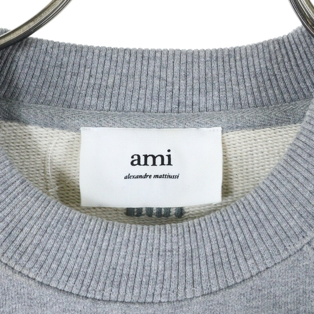 AMI Alexandre Mattiussi(アミアレクサンドルマテュッシ) Sweatshirt ハートロゴ刺繍 クルーネックスウェットトレーナー グレー USW004.747