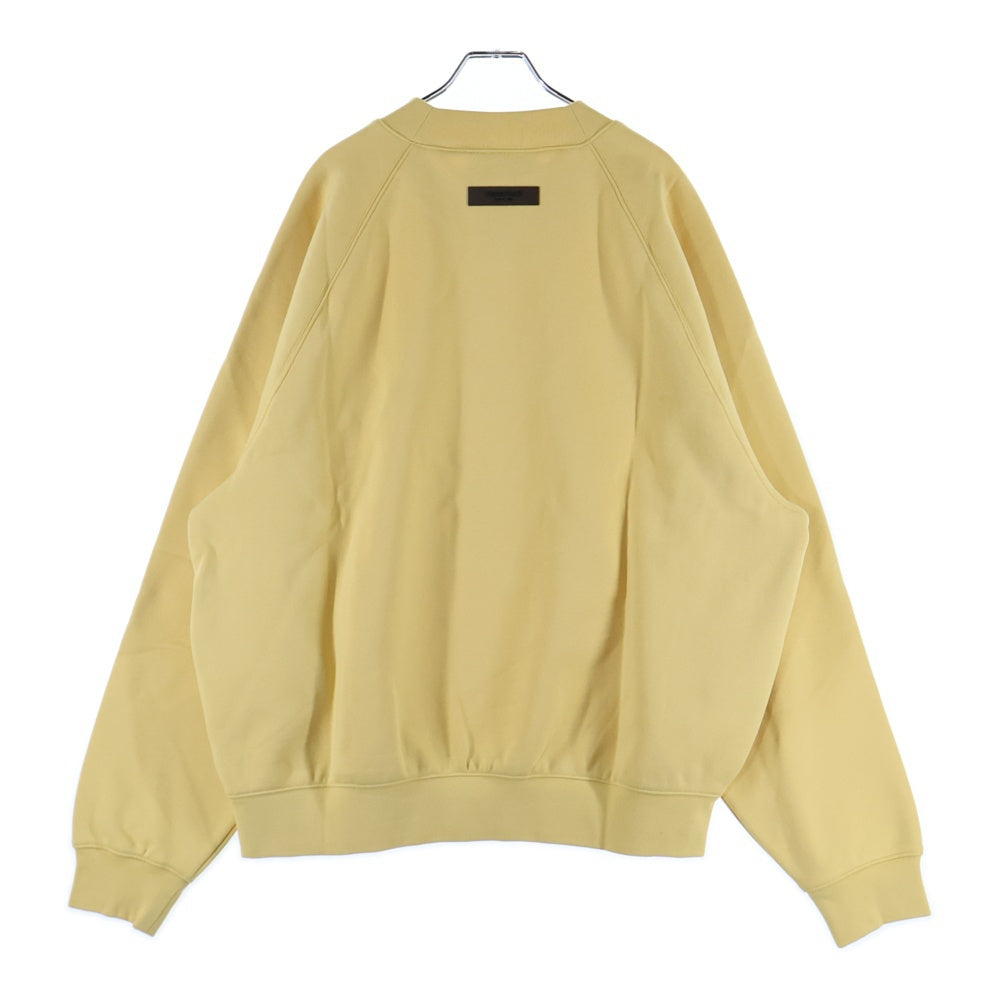 FEAR OF GOD ESSENTIALS(フィアオブゴッド エッセンシャルズ) SWEATSHIRT フロントラバーロゴ クルーネックスウェットトレーナー イエロー