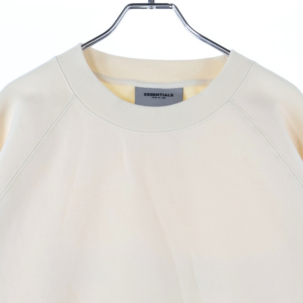FEAR OF GOD ESSENTIALS(フィアオブゴッド エッセンシャルズ) SWEATSHIRT バックラバーロゴ クルーネックスウェットトレーナー アイボリー