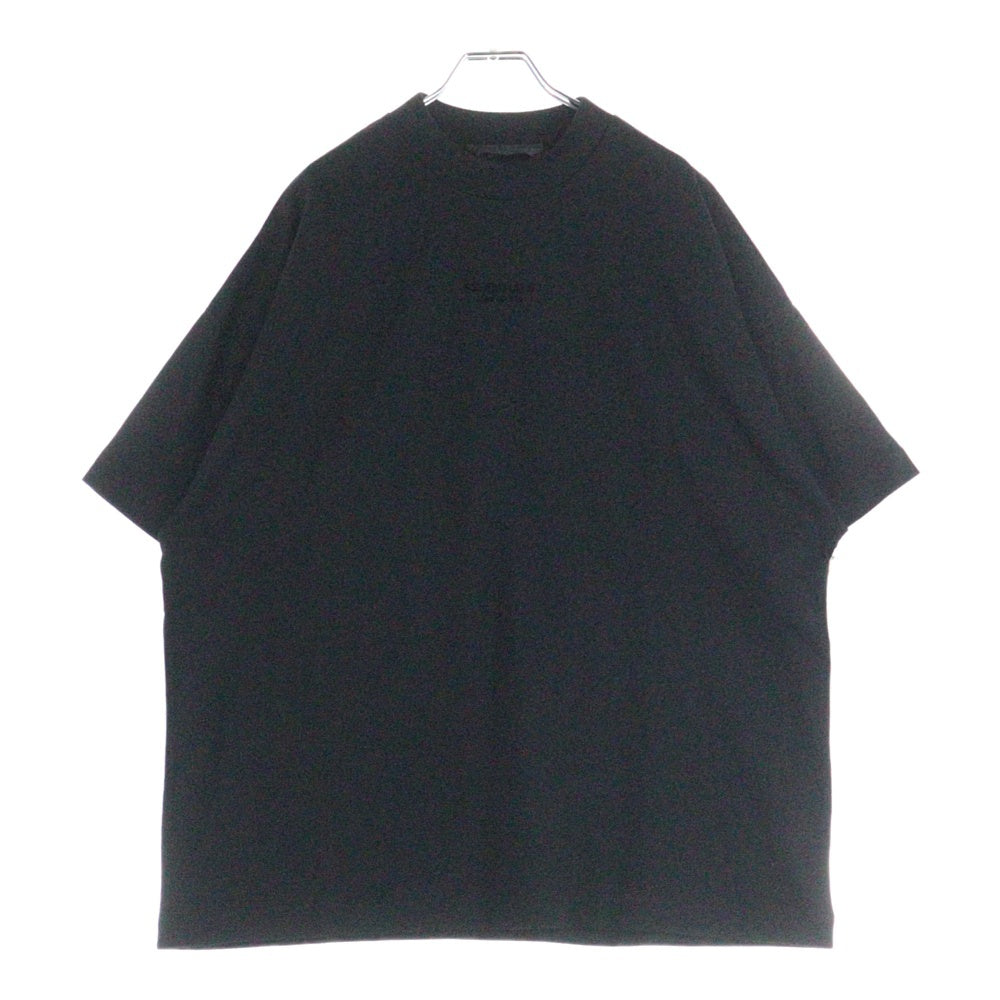 FEAR OF GOD ESSENTIALS(フィアオブゴッド エッセンシャルズ) S/S T-SHIRT フロントロゴ 半袖Tシャツ ブラック