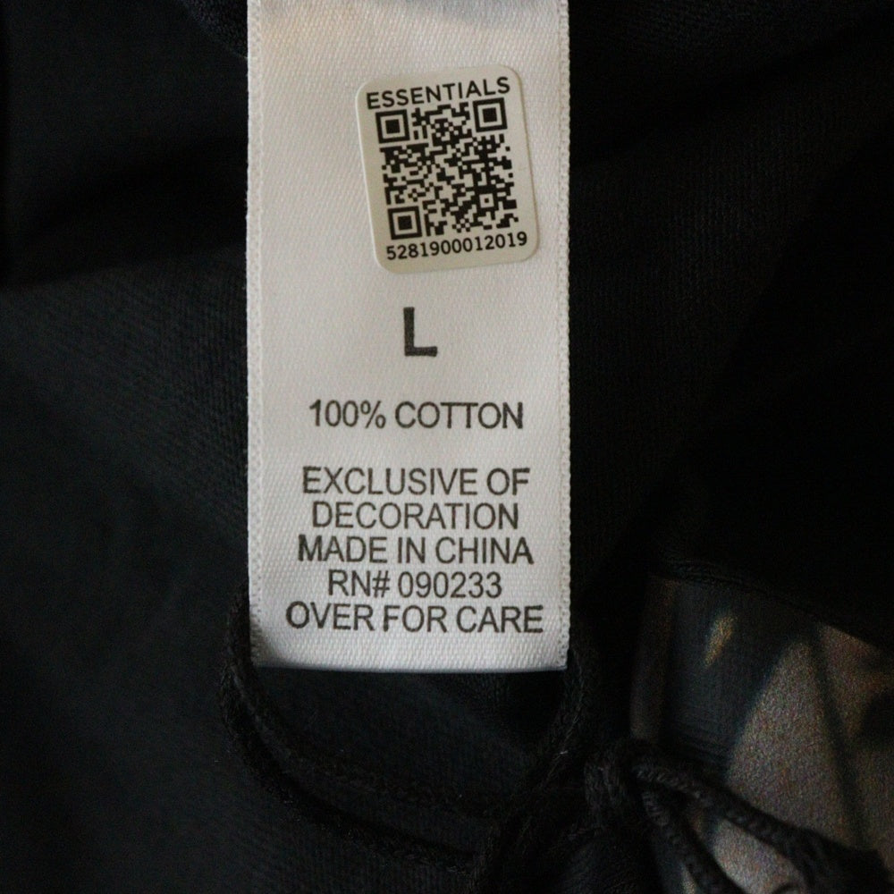 FEAR OF GOD ESSENTIALS(フィアオブゴッド エッセンシャルズ) S/S T-SHIRT FLOWER フラワーフォト 半袖Tシャツ ブラック