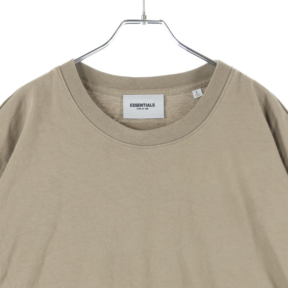 FEAR OF GOD ESSENTIALS(フィアオブゴッド エッセンシャルズ) S/S T-SHIRT フェルトロゴ 半袖Tシャツ ベージュ
