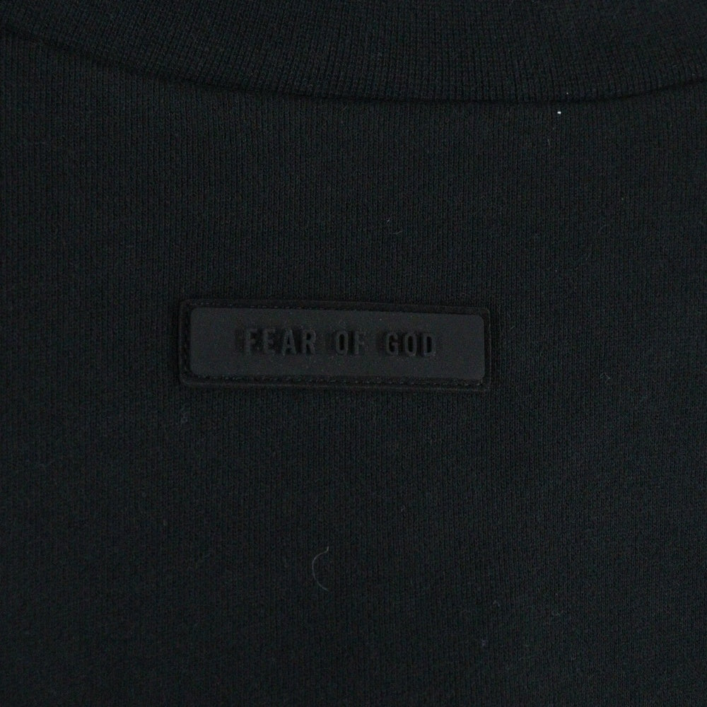 FEAR OF GOD ESSENTIALS(フィアオブゴッド エッセンシャルズ) SWEATSHIRT フロントラバー クルーネックスウェットトレーナー ブラック