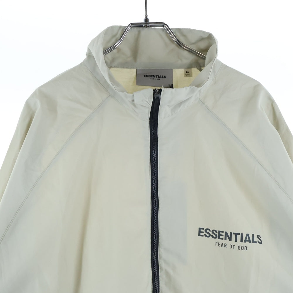 FEAR OF GOD ESSENTIALS(フィアオブゴッド エッセンシャルズ) HALF ZIP NYLON JACKET リフレクターロゴ ハーフジップ ナイロンジャケット ベージュ