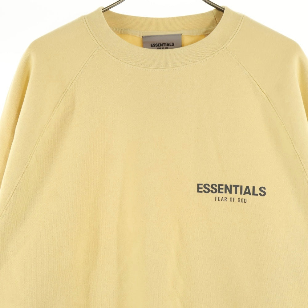FEAR OF GOD ESSENTIALS(フィアオブゴッド エッセンシャルズ) SWEATSHIRT リフレクターロゴ クルーネックスウェットトレーナー イエロー