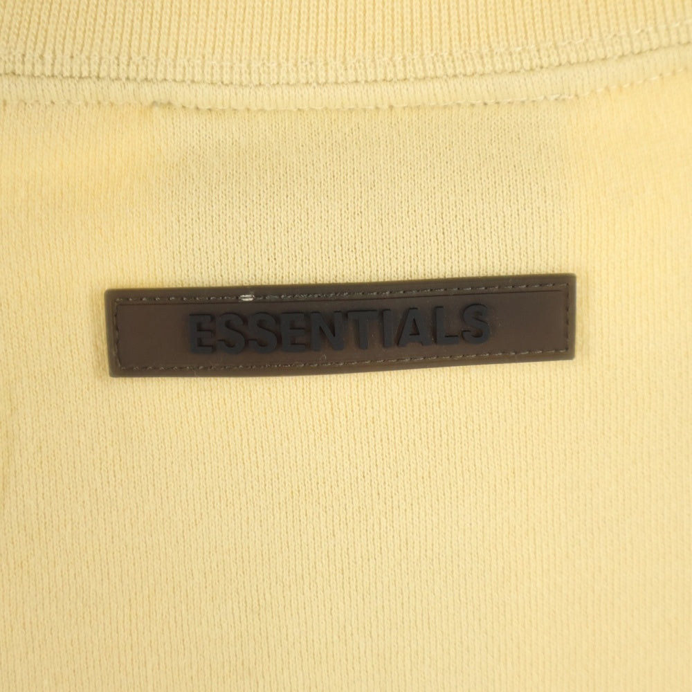 FEAR OF GOD ESSENTIALS(フィアオブゴッド エッセンシャルズ) SWEATSHIRT リフレクターロゴ クルーネックスウェットトレーナー イエロー