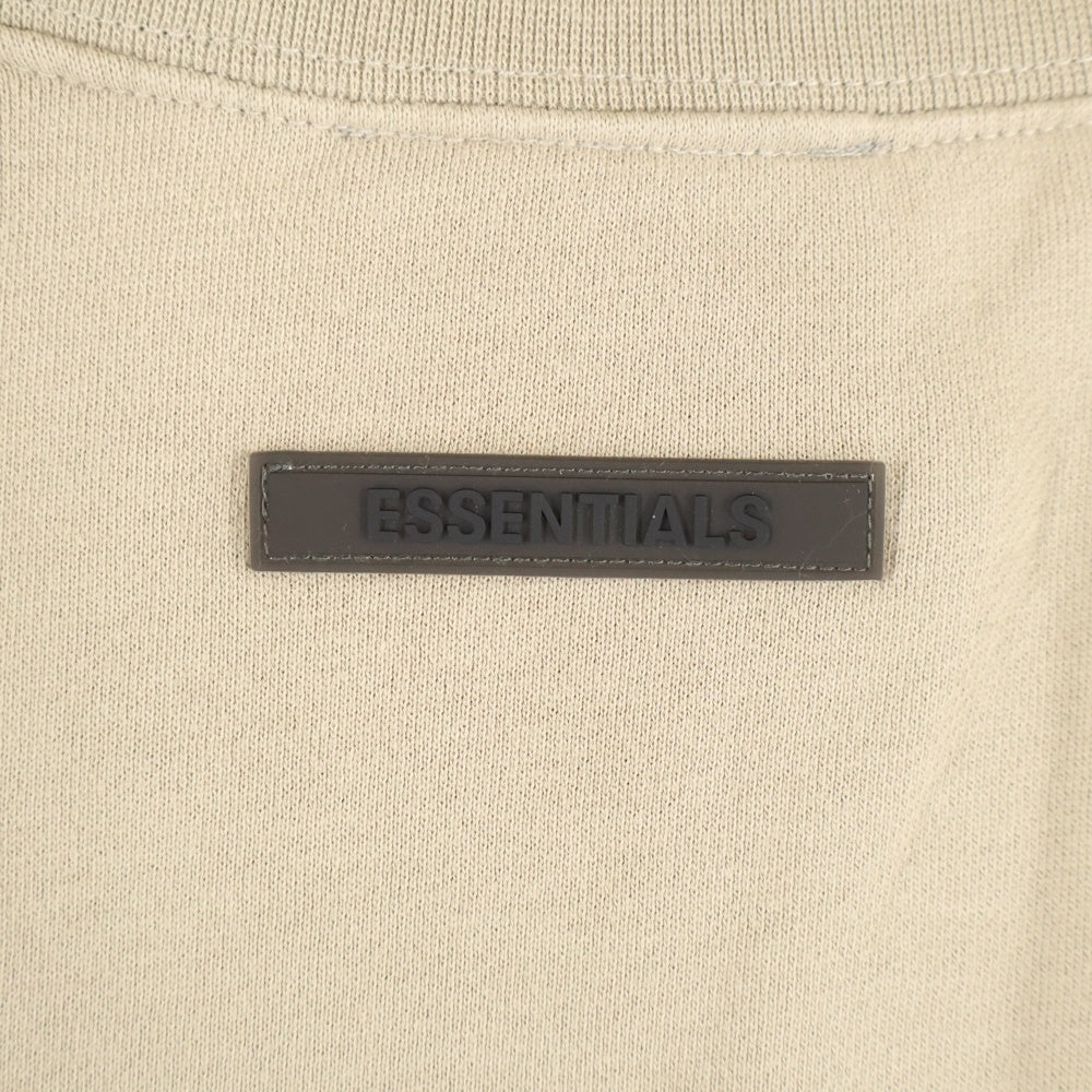 FEAR OF GOD ESSENTIALS(フィアオブゴッド エッセンシャルズ) SWEATSHIRT リフレクターロゴ クルーネックスウェットトレーナー ベージュ