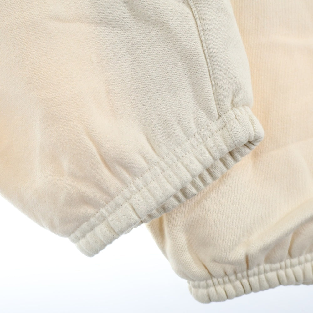 FEAR OF GOD ESSENTIALS(フィアオブゴッド エッセンシャルズ) SWEATPANTS フェルトロゴ スウェットパンツ アイボリー