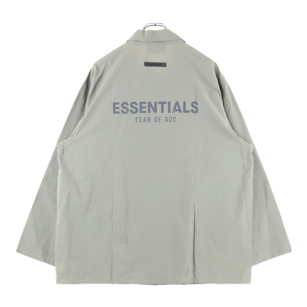 FEAR OF GOD ESSENTIALS(フィアオブゴッド エッセンシャルズ) NYLON COACH JACKET リフレクターロゴ ナイロンコーチジャケット ベージュ