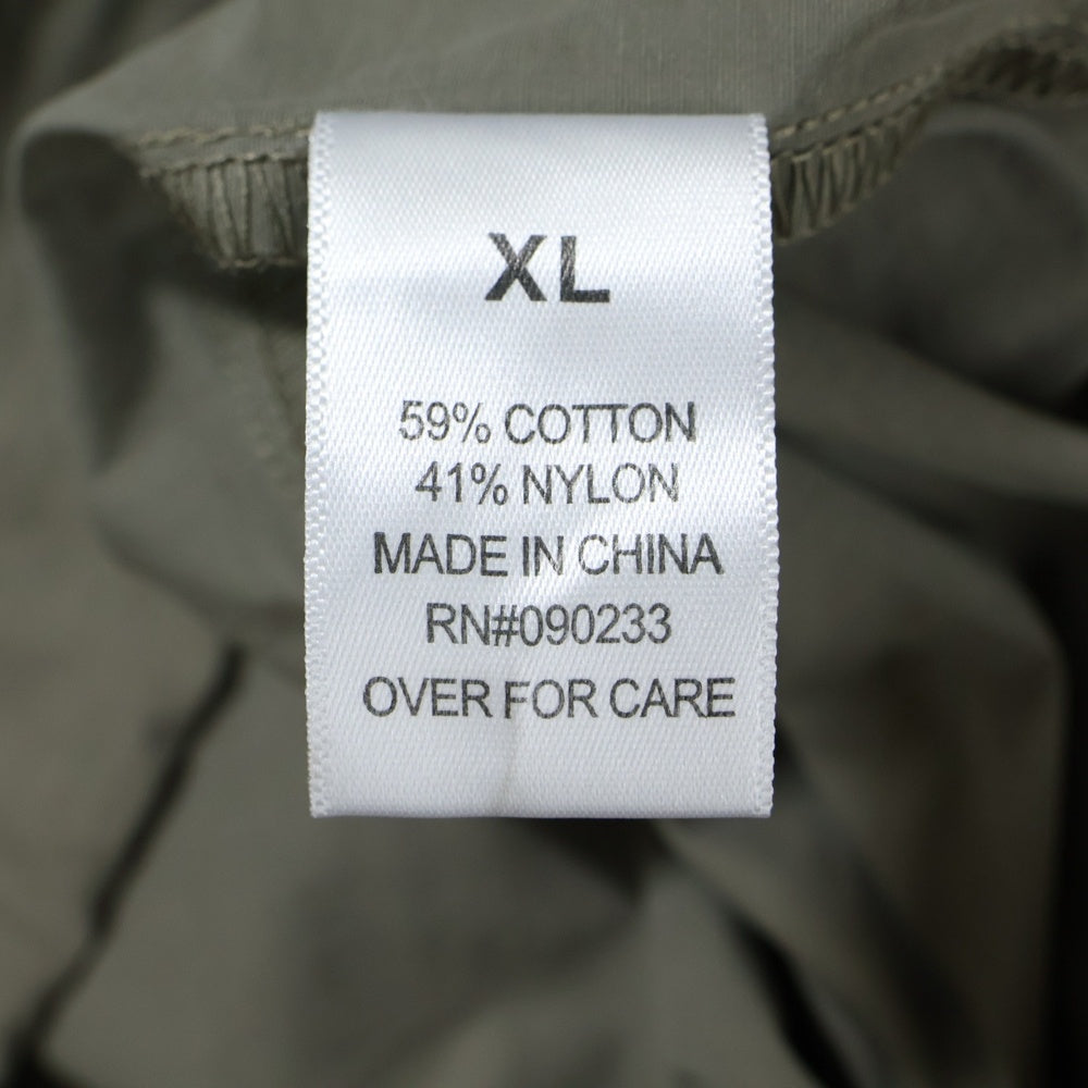 FEAR OF GOD ESSENTIALS(フィアオブゴッド エッセンシャルズ) NYLON COACH JACKET リフレクターロゴ ナイロンコーチジャケット ベージュ