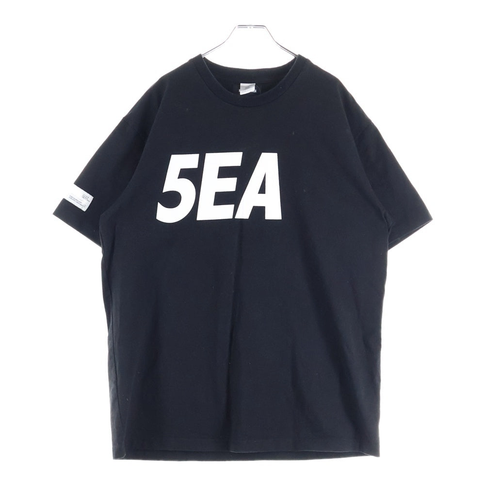 GOD SELECTION XXX(ゴッドセレクショントリプルエックス) ×WIND AND SEA ウィンダンシー ロゴプリント 半袖Tシャツ ブラック GN223