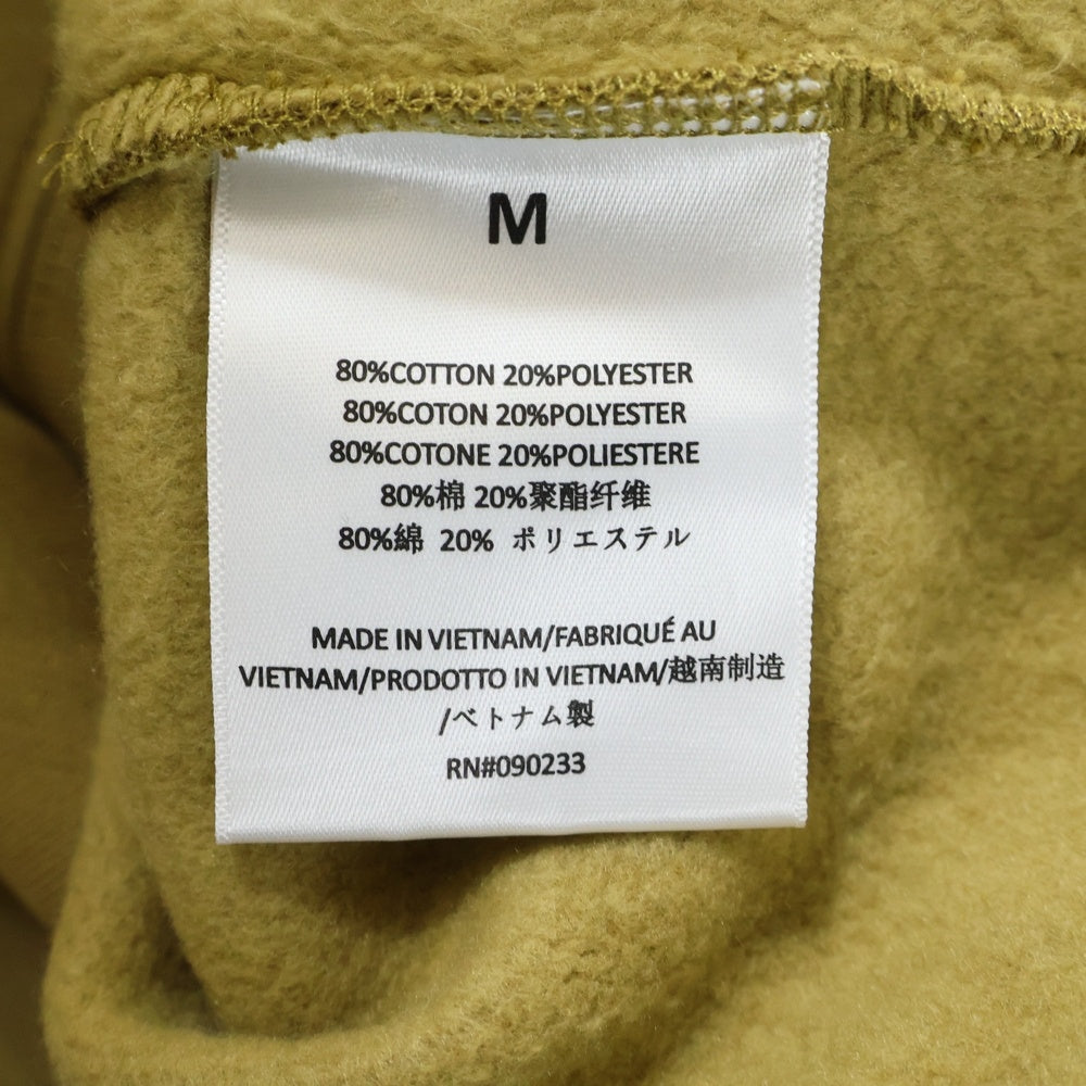 FEAR OF GOD ESSENTIALS(フィアオブゴッド エッセンシャルズ) MOCK NECK SWEATSHIRT リフレクターロゴ モックネックスウェットトレーナー マスタード